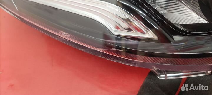 Фара правая Hyundai Polisade