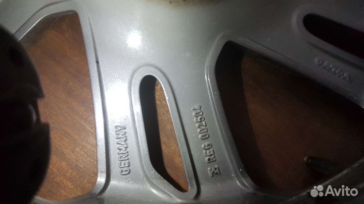 Оригинальные фирменные диски Volvo R17