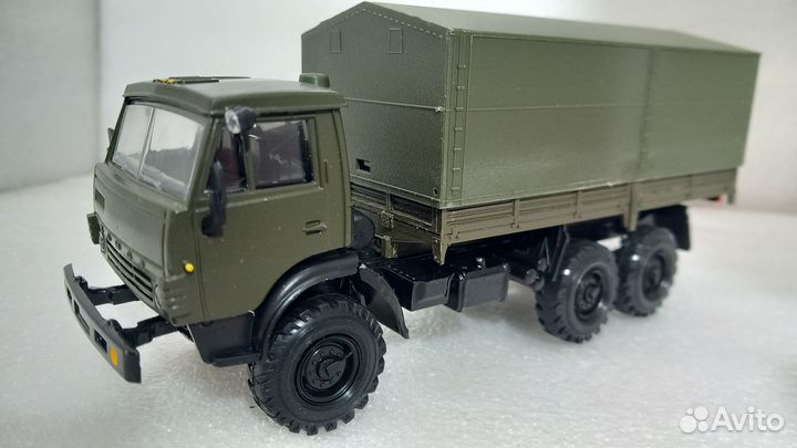 1:43 Камаз-43105