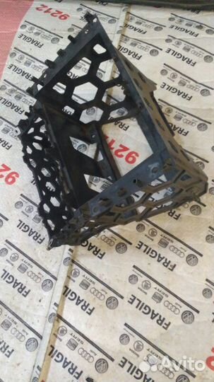 Рамка магнитолы Volkswagen Polo sedan 2011-2020