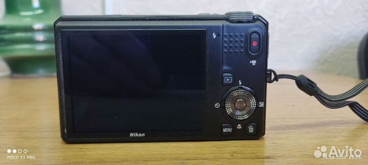 Компактный фотоаппарат nikon
