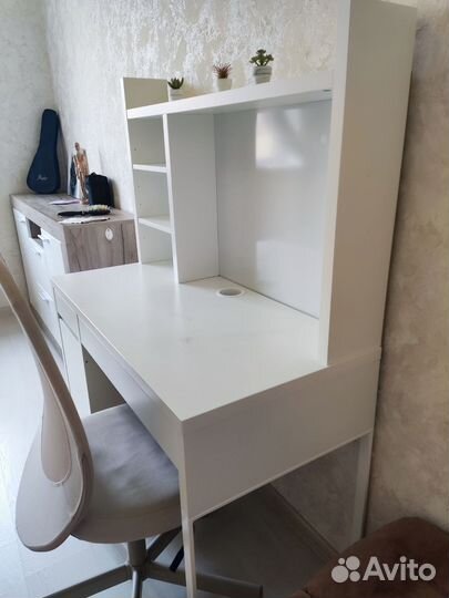Письменный стол IKEA микке