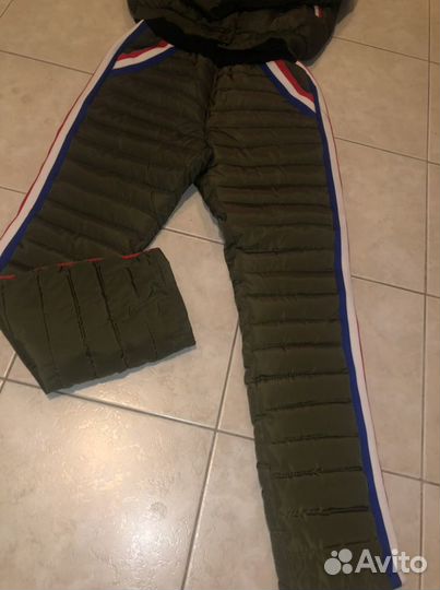 Спортивные костюмы женские