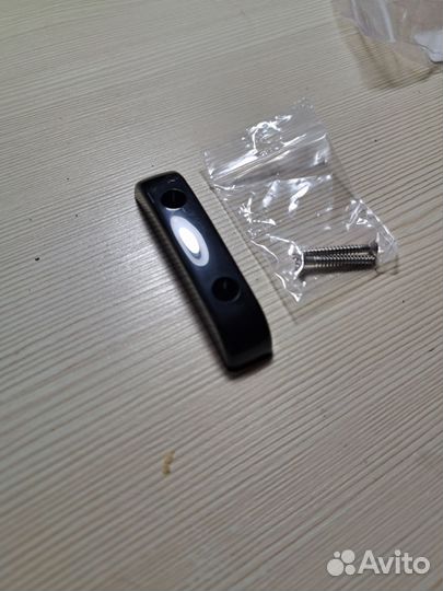 Упор для Fender Jazz Bass