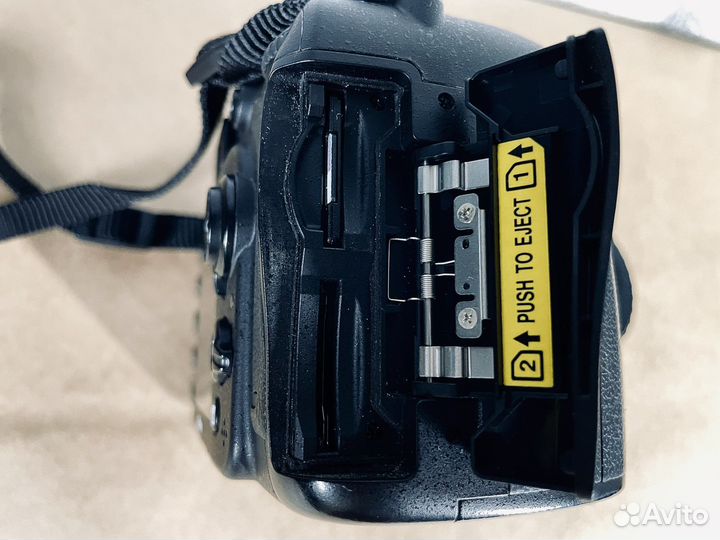 Фотоаппарат Nikon d7100 с малым пробегом