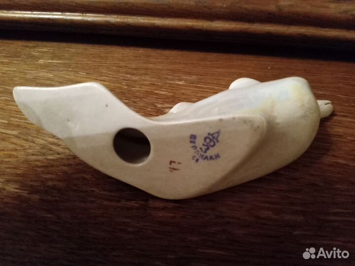 Статуэтка осётр