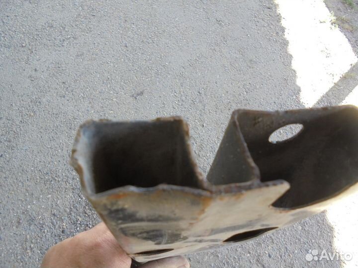 Усилитель заднего бампера Toyota RAV 4 40 кузов