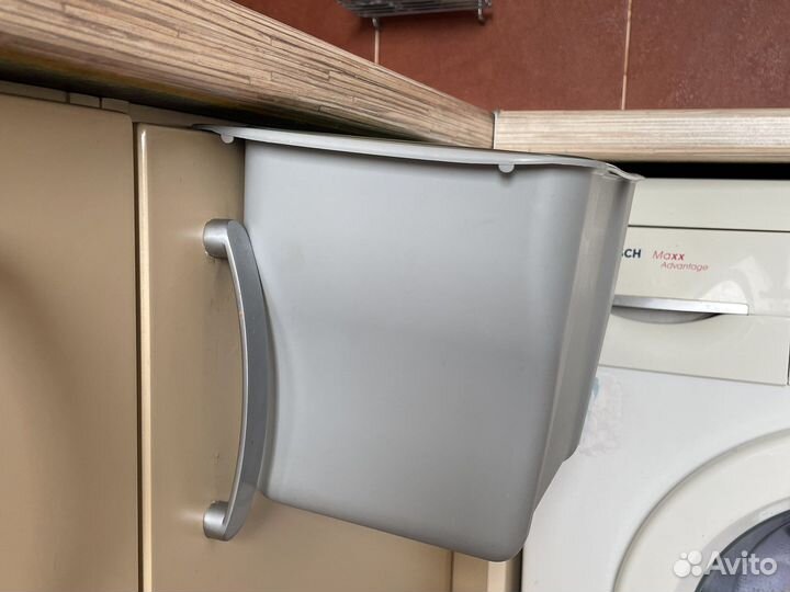 Подвесной контейнер для мусора