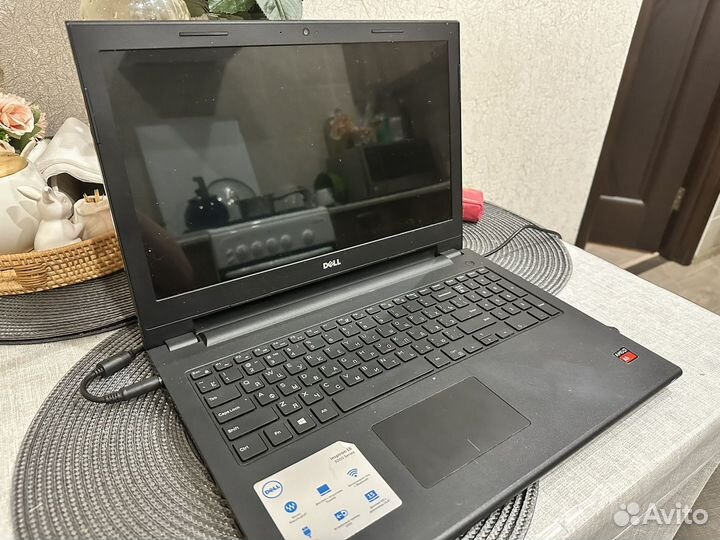 Ноутбук dell inspiron 15