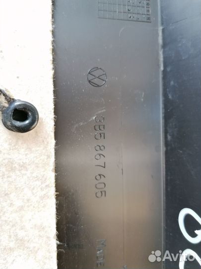 Обшивка крышки багажника Volkswagen Passat B5