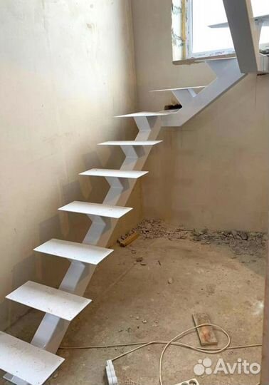 Поворотная лестница