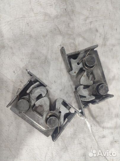 Замок капота Bmw 3-Series E90 N42B20 2007