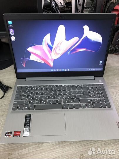 Ноутбук Lenovo Ideapad 3 Ryzen 3 4300U/8GB/256SSD