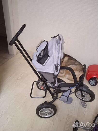 Трехколесный велосипед