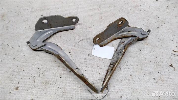 Петля капота км-т Chevrolet Lanos 1