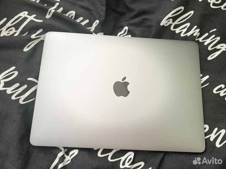 Apple MacBook air 13 2020 m1