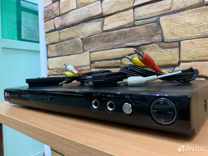 DVD-плеер LG DVX-441K