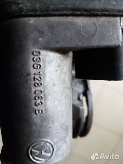 Дроссельная заслонка VW Passat B6 03g128063b