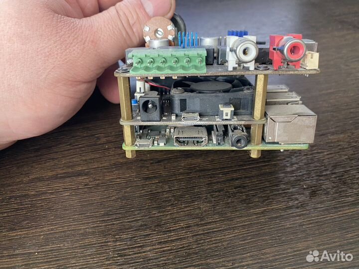 Raspberry pi 3 model b+, dac, amp, cooler