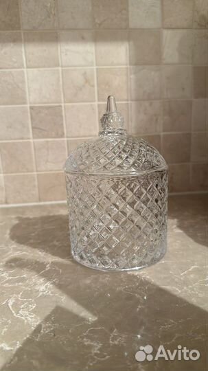 Ваза с крышкой