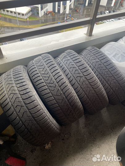 Pirelli Winter Sottozero 3 215/55 R17