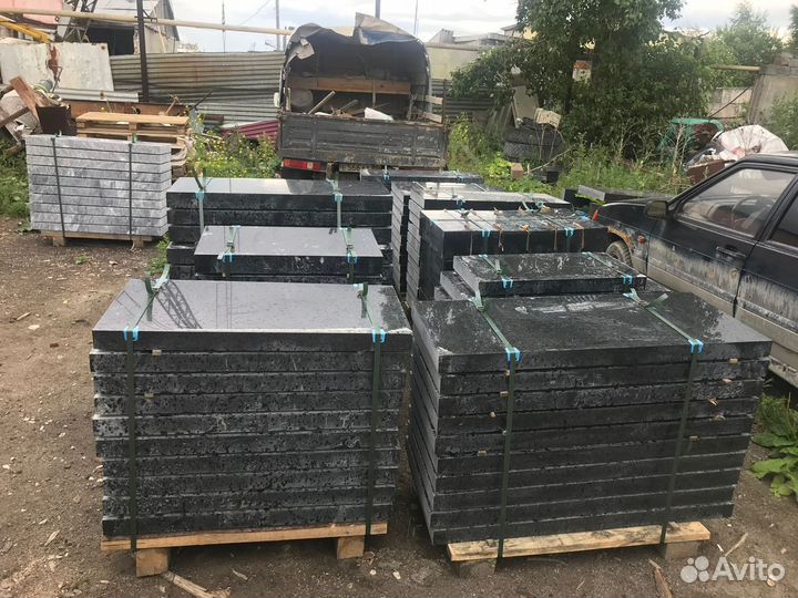 Памятники из гранита оптом и в розницу