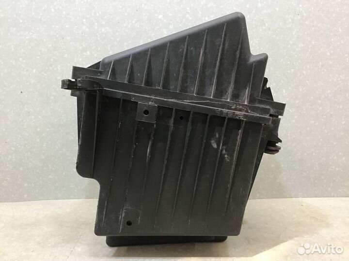 Корпус воздушного фильтра VAZ LADA Kalina 2004