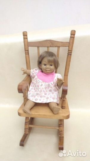 Винтажное кукольное кресло-качалка