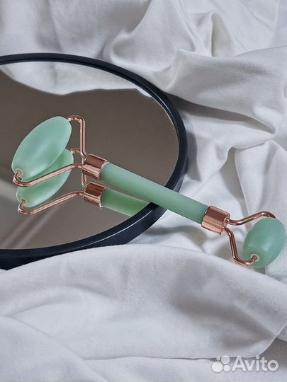 Нефритовый набор: роликовый массажер