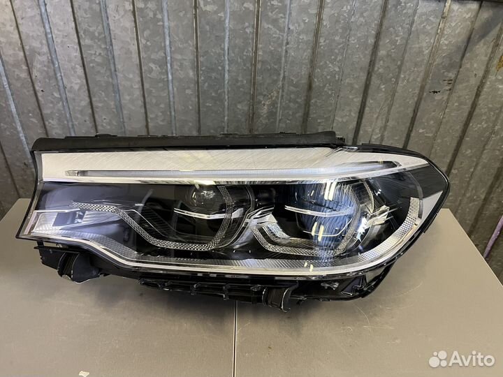 Фара левая BMW G30 adaptive LED