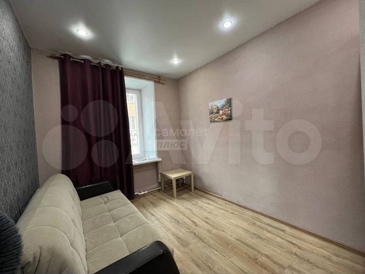 Комната 13,7 м² в 3-к., 2/5 эт.