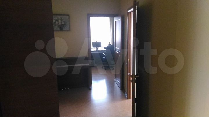 Коттедж 245 м² на участке 10 сот.