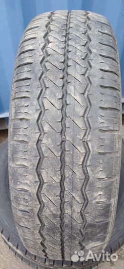 Hankook Radial RA08 215/70 R16