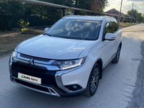 Mitsubishi Outlander 2.0 CVT, 2021, 67 000 км, с пробегом, цена 2 170 000 руб.