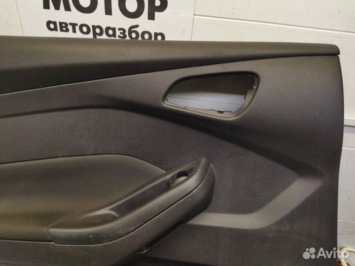 Обшивка двери задняя левая Ford Focus 3 хетчбэк