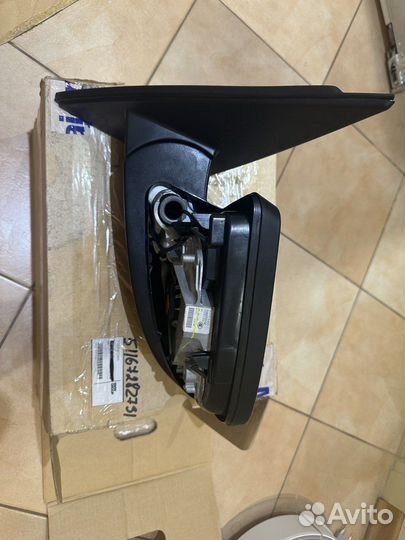 Новое зеркало BMW X5 e70