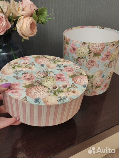 Коробочка подарочная картонная