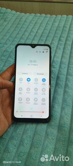 Samsung Galaxy A40, 4/64 ГБ