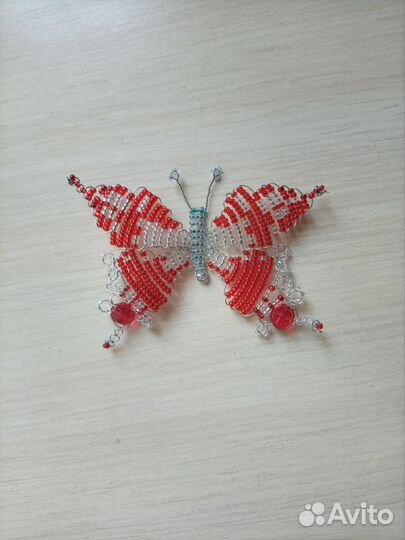 Бабочки из бисера