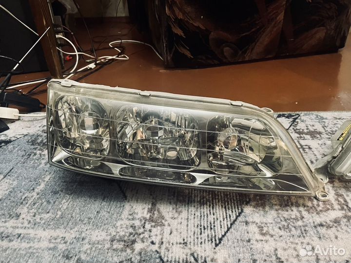 Фары трехсекционные марк 2 100