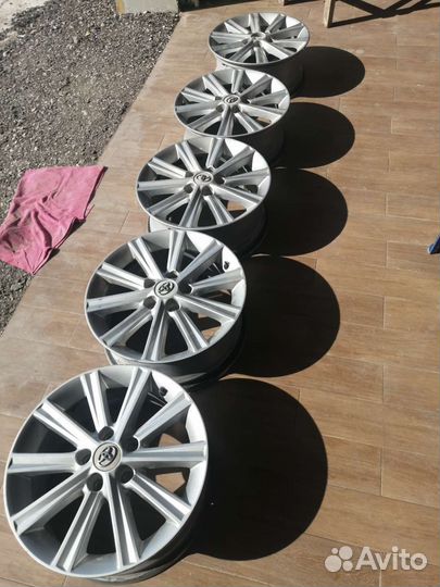 Диски оригинал toyota R17. 5X114.3. 5 штук