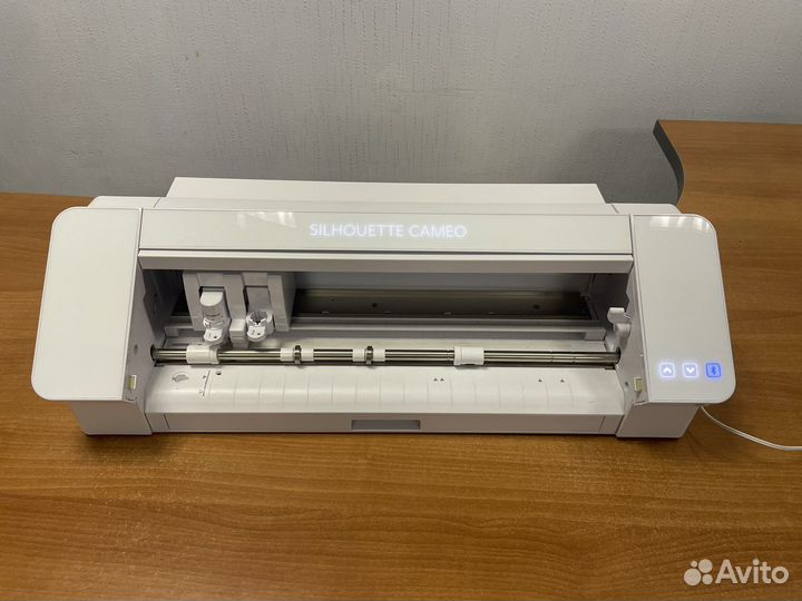Плоттер Silhouette Cameo 4