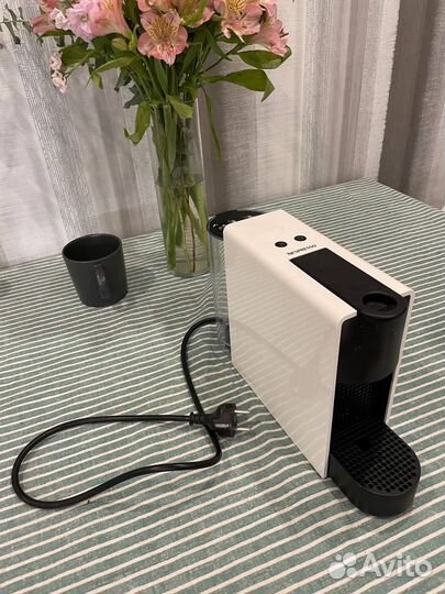 Капсульная кофемашина nespresso essenza mini c30