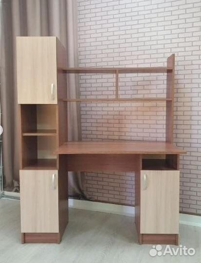 В наличии стол компьютерный