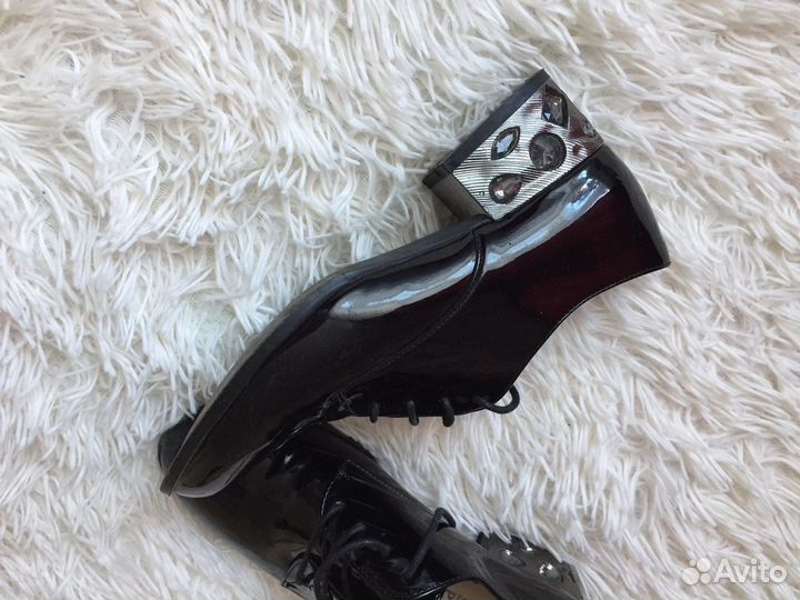 Ботинки женские 36 размер