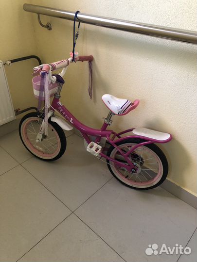 Детский велосипед для девочки Royal baby bunny