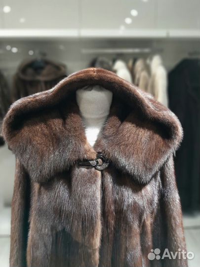 Шуба норковая длинная с капюшоном 48 размер