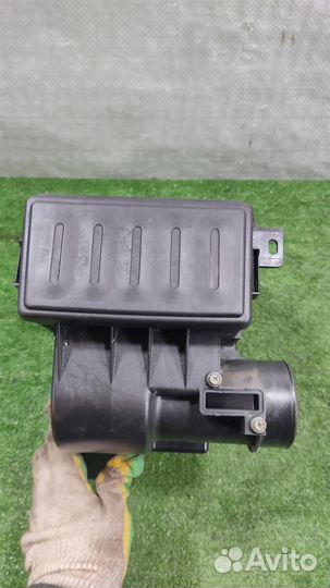 Корпус воздушного фильтра Nissan Tiida 2008