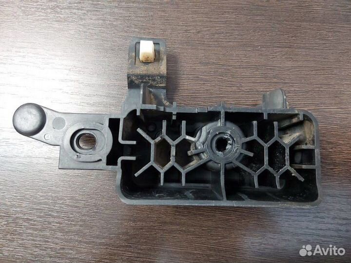 Заглушка поддомкратника Porsche Cayenne 958 3.6