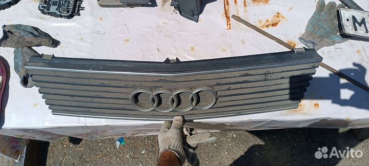 Решётка радиатора Ауди 100